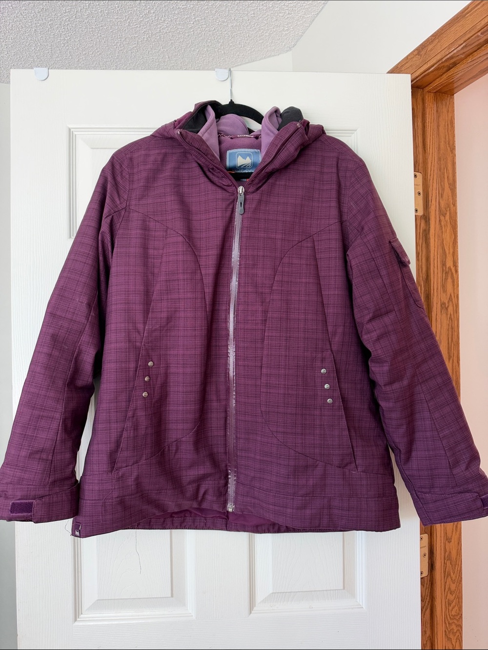Women's Wind River Plum Hooded Insulated Winter Jacket